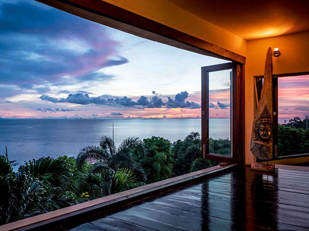 Dining at Sunsethill Resort